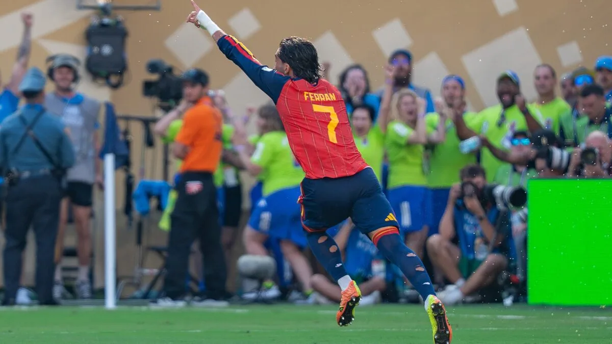 Herói da final da Copa 2026, Ferran Torres acerta com o PSG e o Barcelona negocia a venda por cerca de 50 milhões de euros